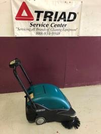 Tennant-3610-Sweeper-For-sale-3.jpg