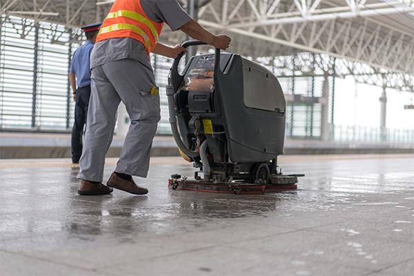 walk-behind floor scrubber