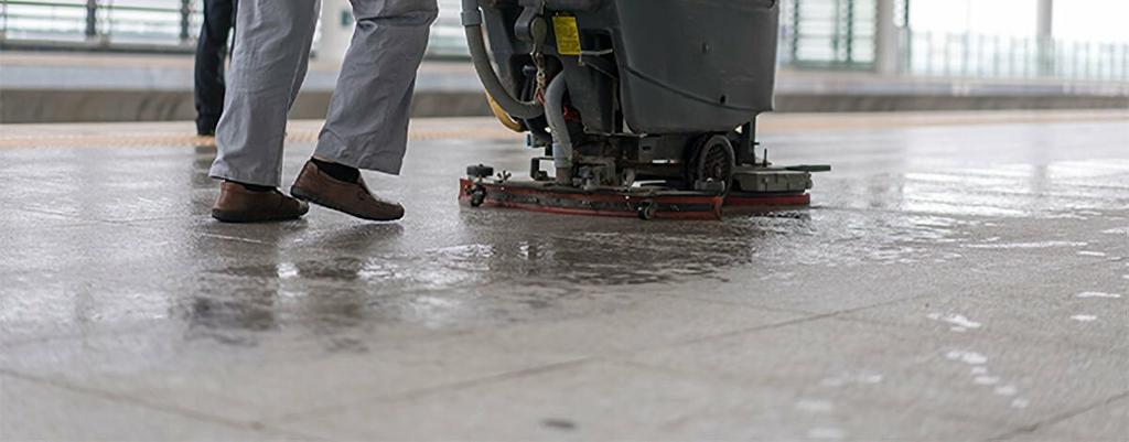 Floor cleaner on textured floor