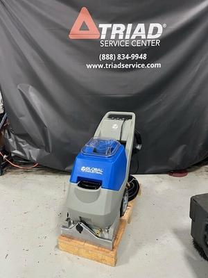 Global Industrial™ Self-Contained 18in Carpet Extractor main image